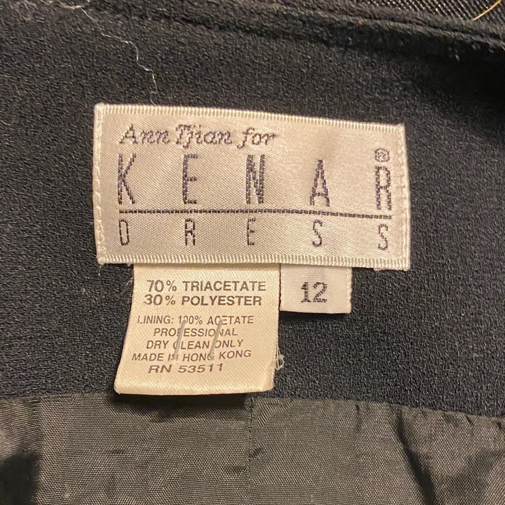 Elegant Black Wrap Midi Dress - Picture 10 of 11